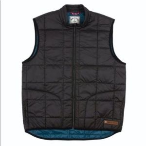 COPY - Iron and Resin Rogue Vest / Huckberry